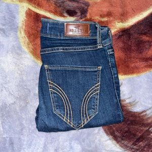00S (23/28) Hollister skinny jeans.